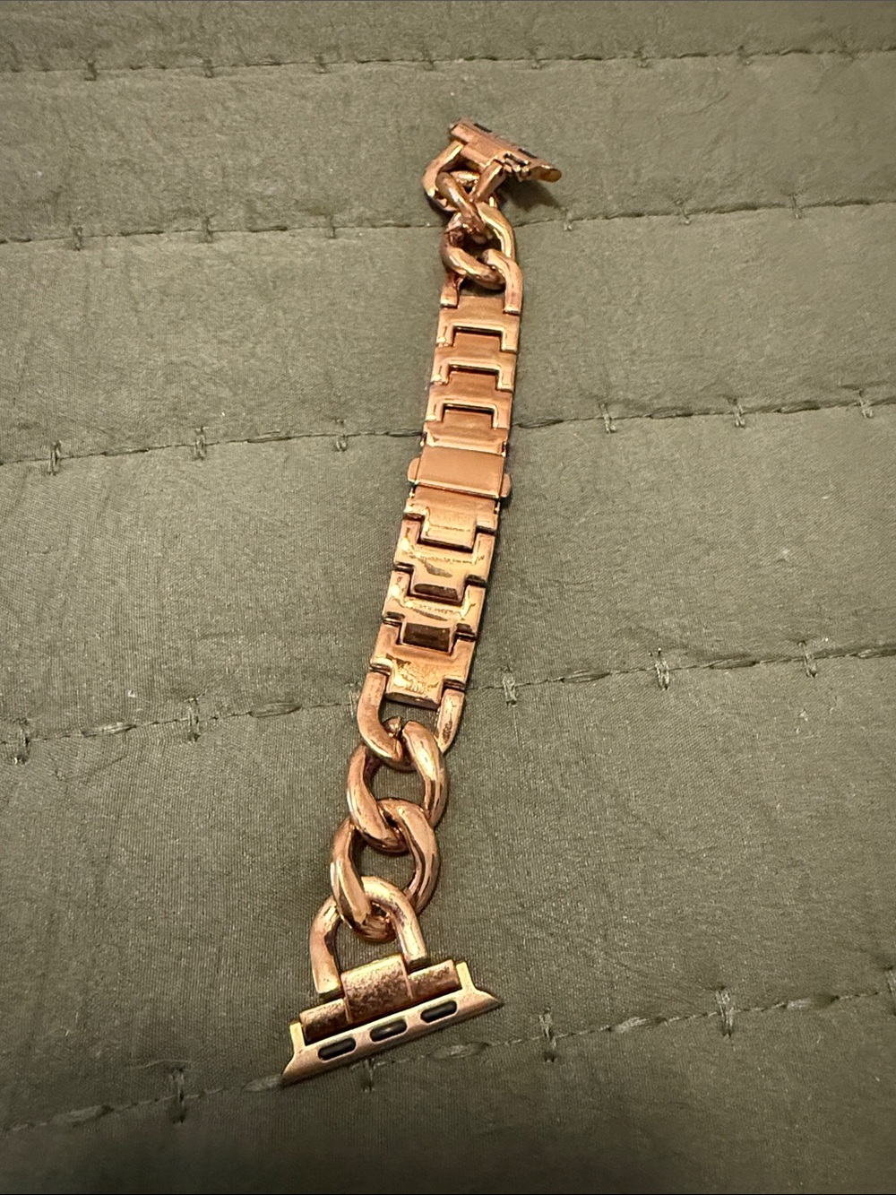 Women’s Rose Gold Chain-Link Apple Watch Band Strap